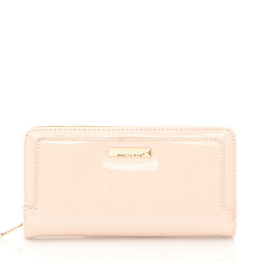 wallet-in-patent-leather